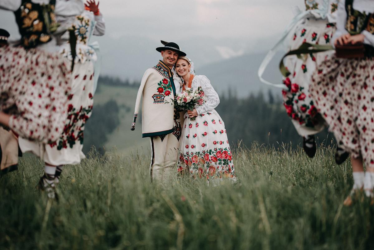 Goralskie Wesele Goralska Tradycja Muzyka Taniec I Spiew Zobacz Jak Wyglada Wesele Pod Tatrami